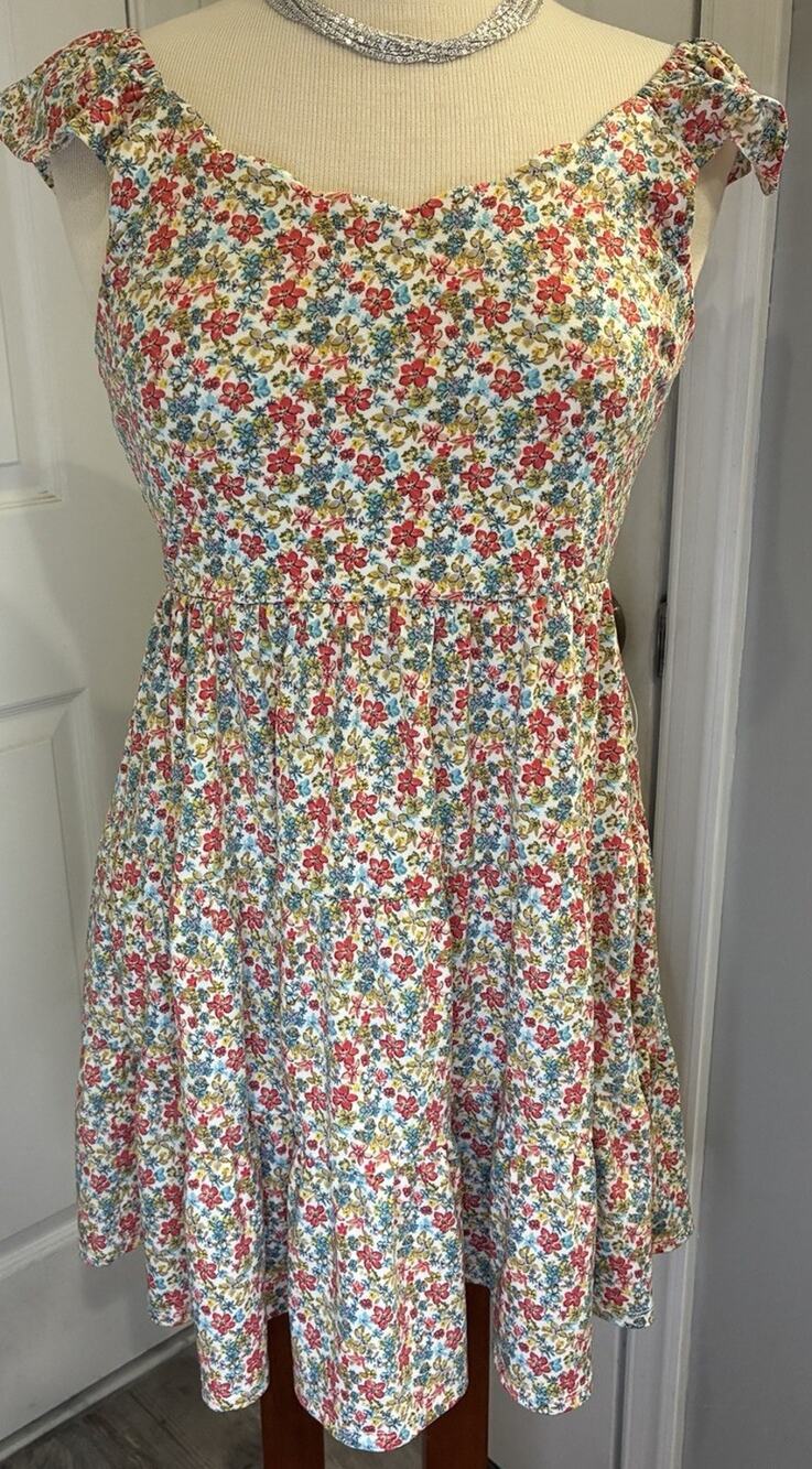 Monteau Los Angeles Floral Cap Sleeve Mini Dress Medium Scalloped Neck